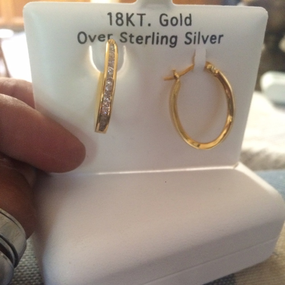 18 Karat Gold Over Sterling Silver 20x22 mm Hoops Cz - Picture 4 of 4
